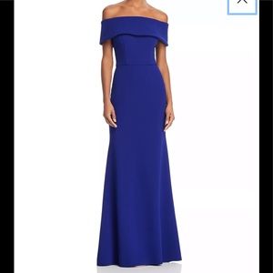 Beautiful off the shoulder dress Used only for 3 hours